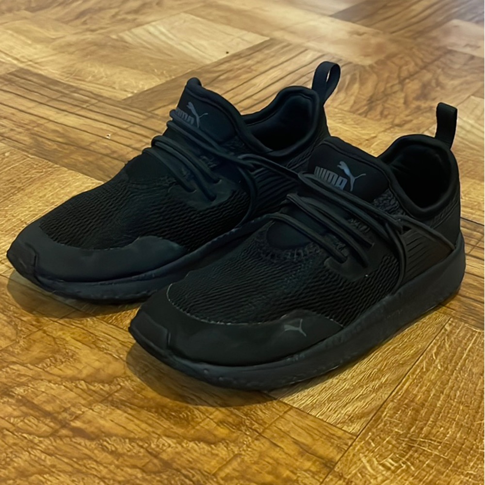 Kids Black Puma slip on Athletic Shoes